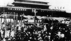 1949年10月1日，毛主席的声音通过这些大喇叭传向世界